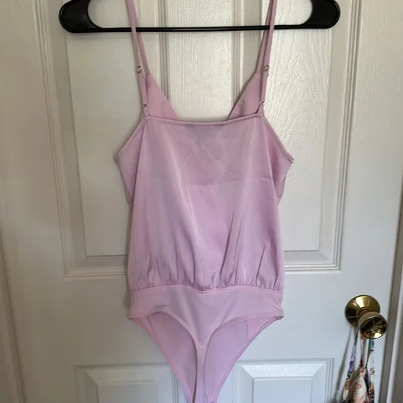 Express v neck bodysuit - Picture 3 of 3